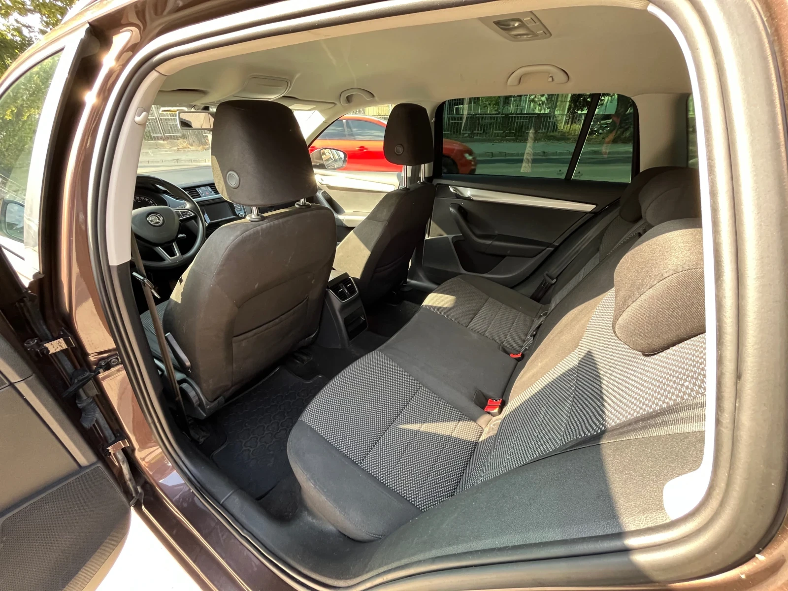 Skoda Octavia G-Tec, снимка 9 - Автомобили и джипове - 55828425
