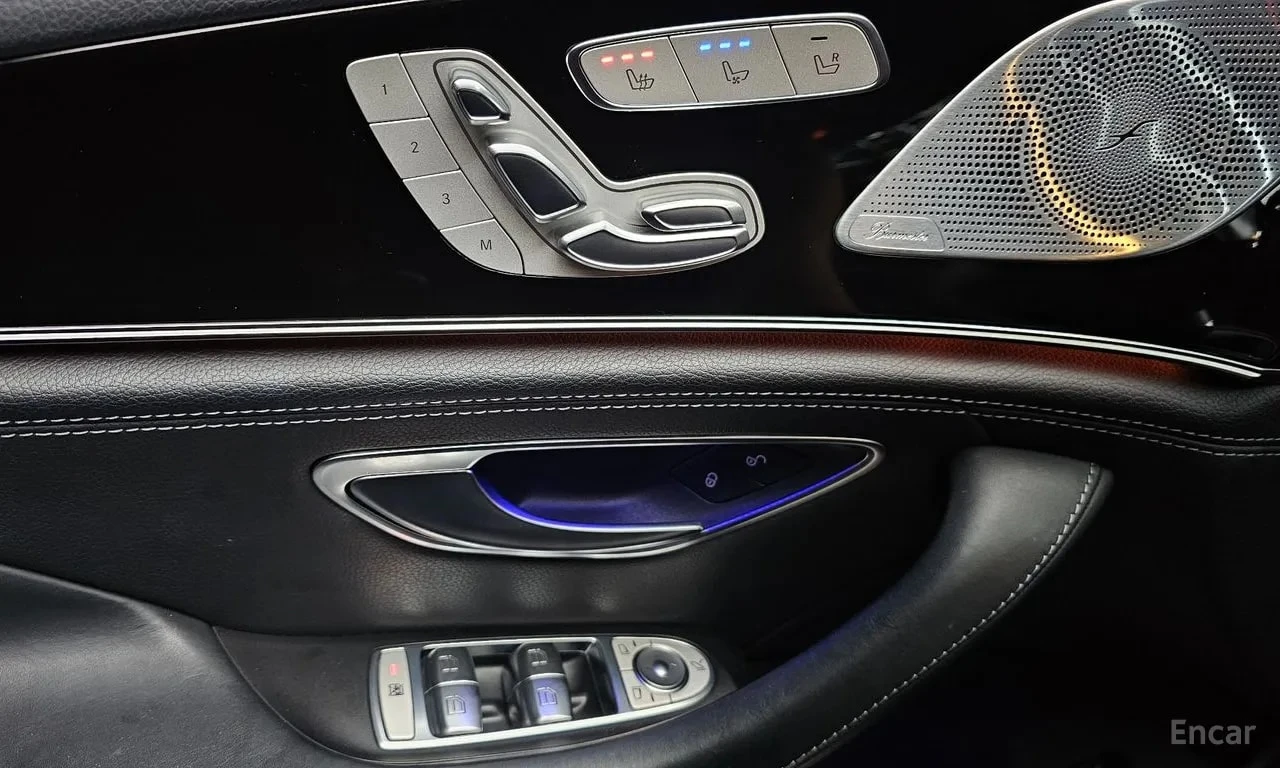 Mercedes-Benz AMG GT 43 AMG 4MATIC+ * ФИКСИРАНА ЦЕНА ДО БЪЛГАРИЯ* , снимка 11 - Автомобили и джипове - 56025057