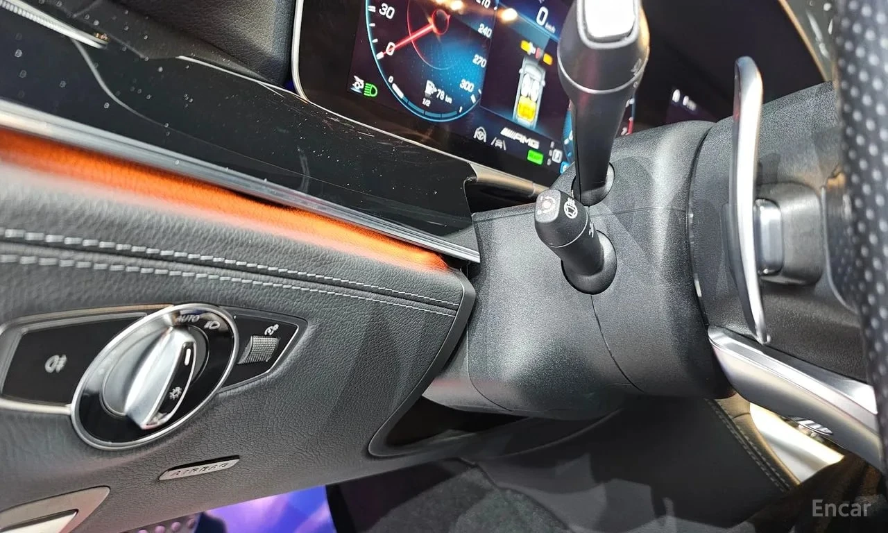 Mercedes-Benz AMG GT 43 AMG 4MATIC+ * ФИКСИРАНА ЦЕНА ДО БЪЛГАРИЯ* , снимка 12 - Автомобили и джипове - 56025057