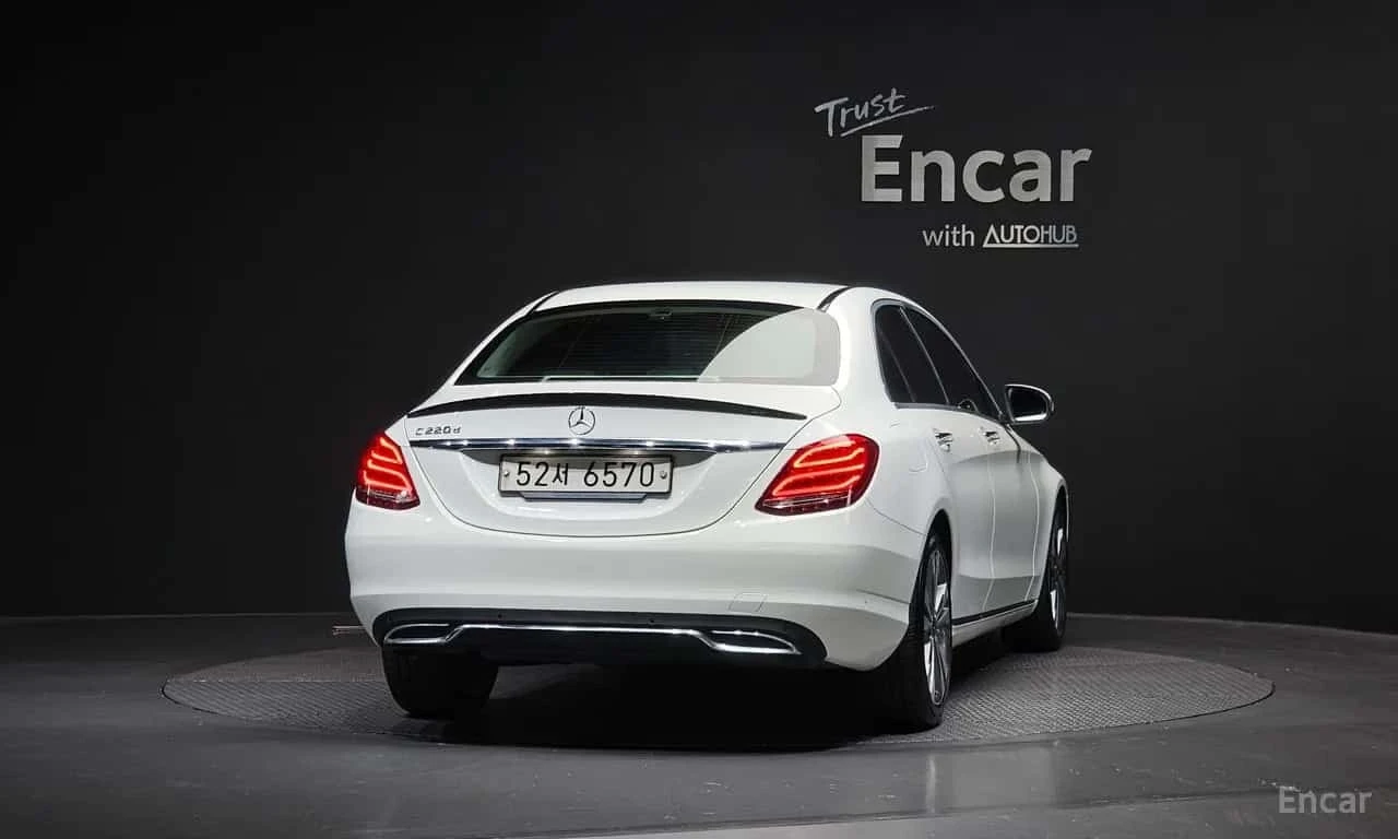 Mercedes-Benz C 220  Avantgarde * БЕЗ ПЪРВОНАЧАЛНА ВНОСКА, снимка 4 - Автомобили и джипове - 56194214