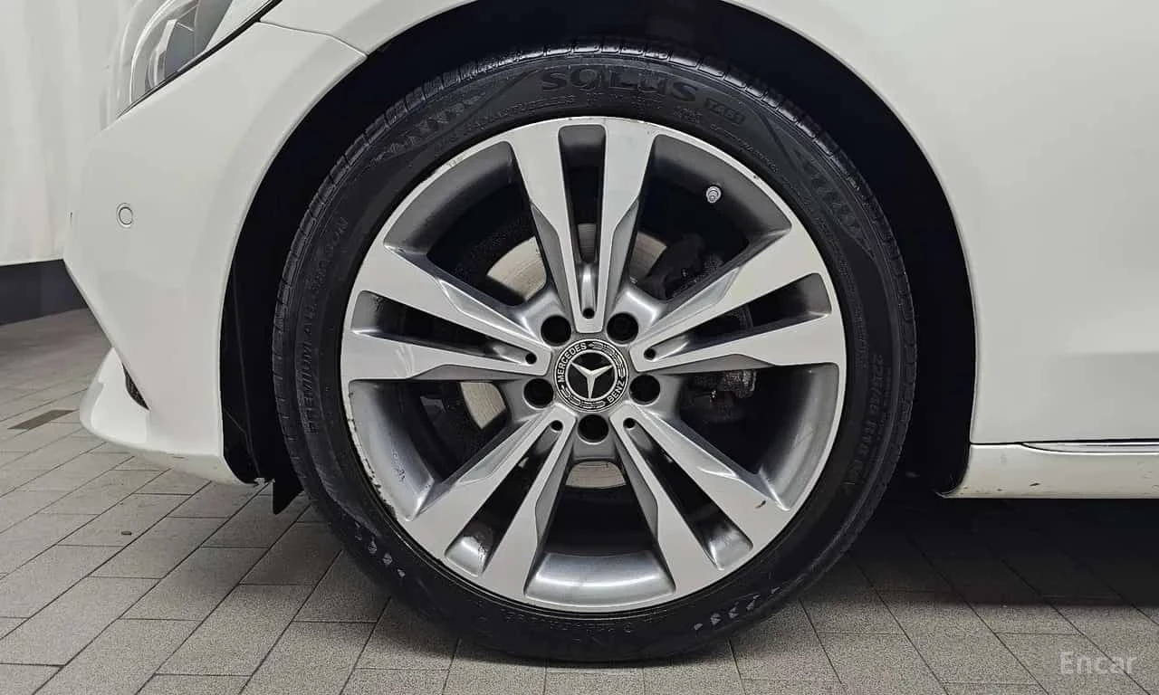 Mercedes-Benz C 220  Avantgarde * БЕЗ ПЪРВОНАЧАЛНА ВНОСКА, снимка 5 - Автомобили и джипове - 56194214