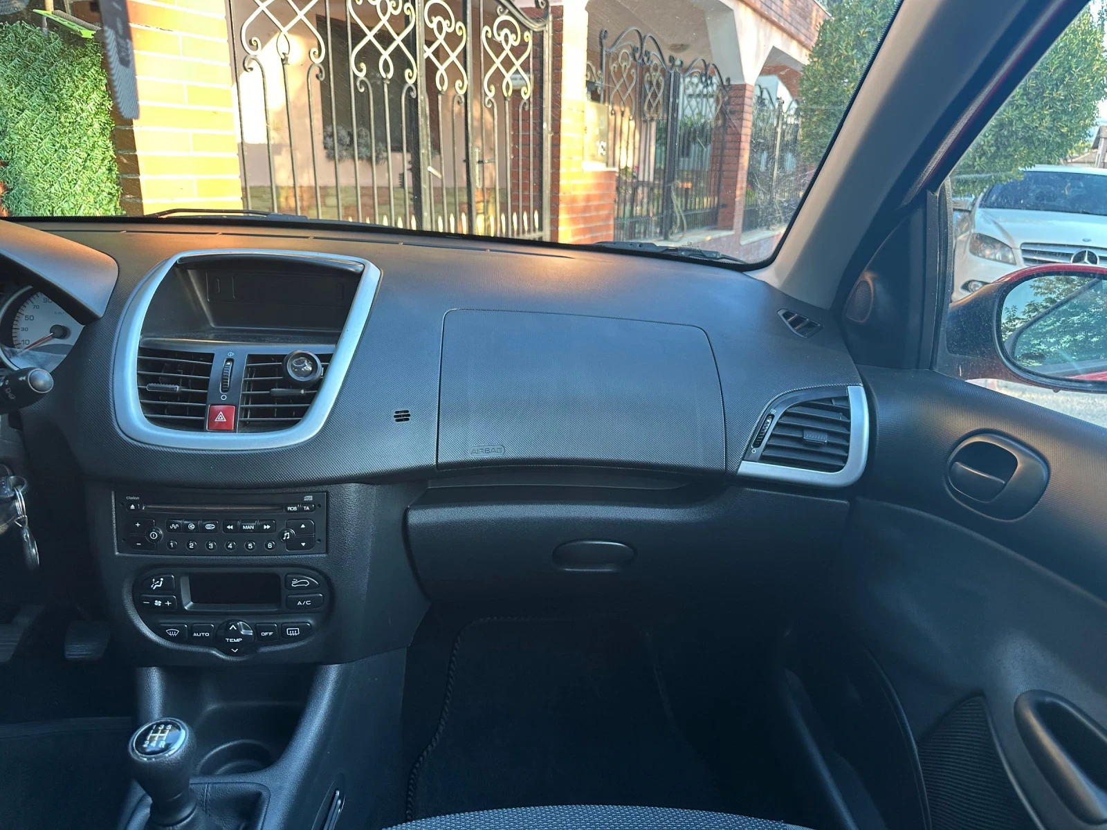 Peugeot 206 Пежо 206+ Газ/Бензин, снимка 6 - Автомобили и джипове - 56329737