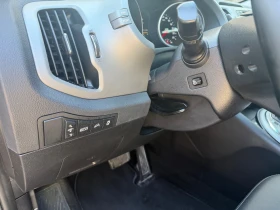 Kia Sportage 2.0crdi. 4x4. Keyless Go! Навигация ! , снимка 11
