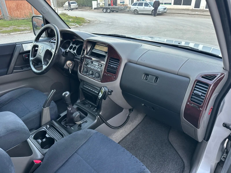 Mitsubishi Pajero 3.2DI-D 4x4 Италия, снимка 13 - Автомобили и джипове - 52804283