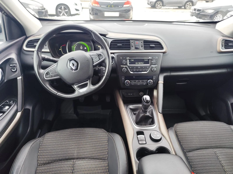 Renault Kadjar 1.2 бензин, снимка 10 - Автомобили и джипове - 53129477
