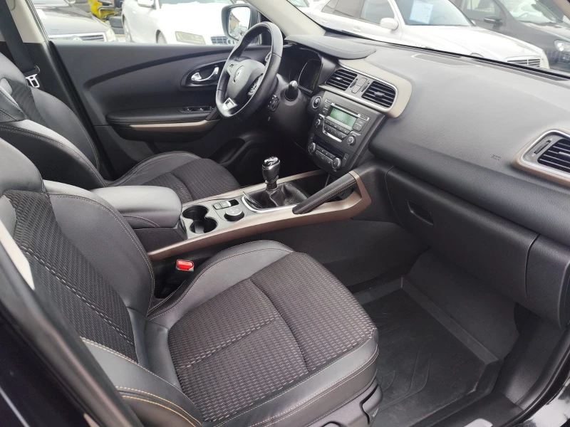 Renault Kadjar 1.2 бензин, снимка 12 - Автомобили и джипове - 53129477