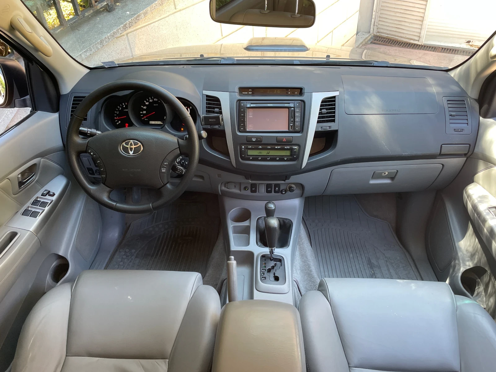 Toyota Hilux 3.0 Auto История - изображение 6