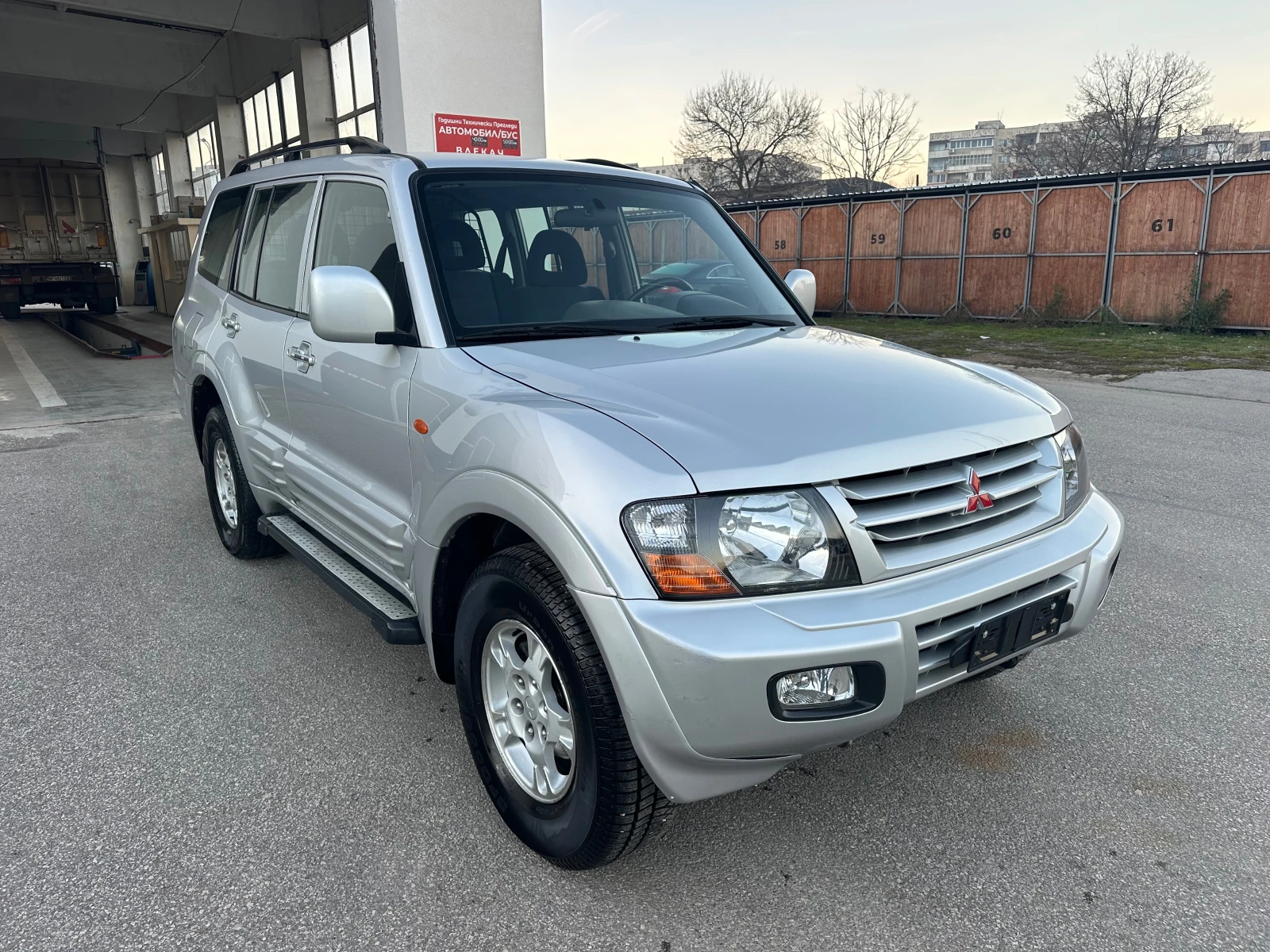 Mitsubishi Pajero 3.2DI-D 4x4 Италия - изображение 9