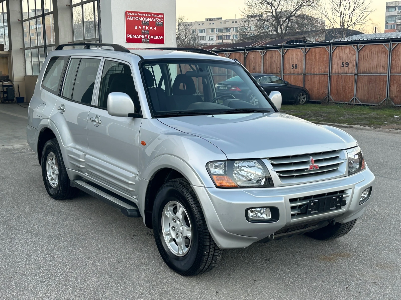 Mitsubishi Pajero 3.2DI-D 4x4 Италия - изображение 10