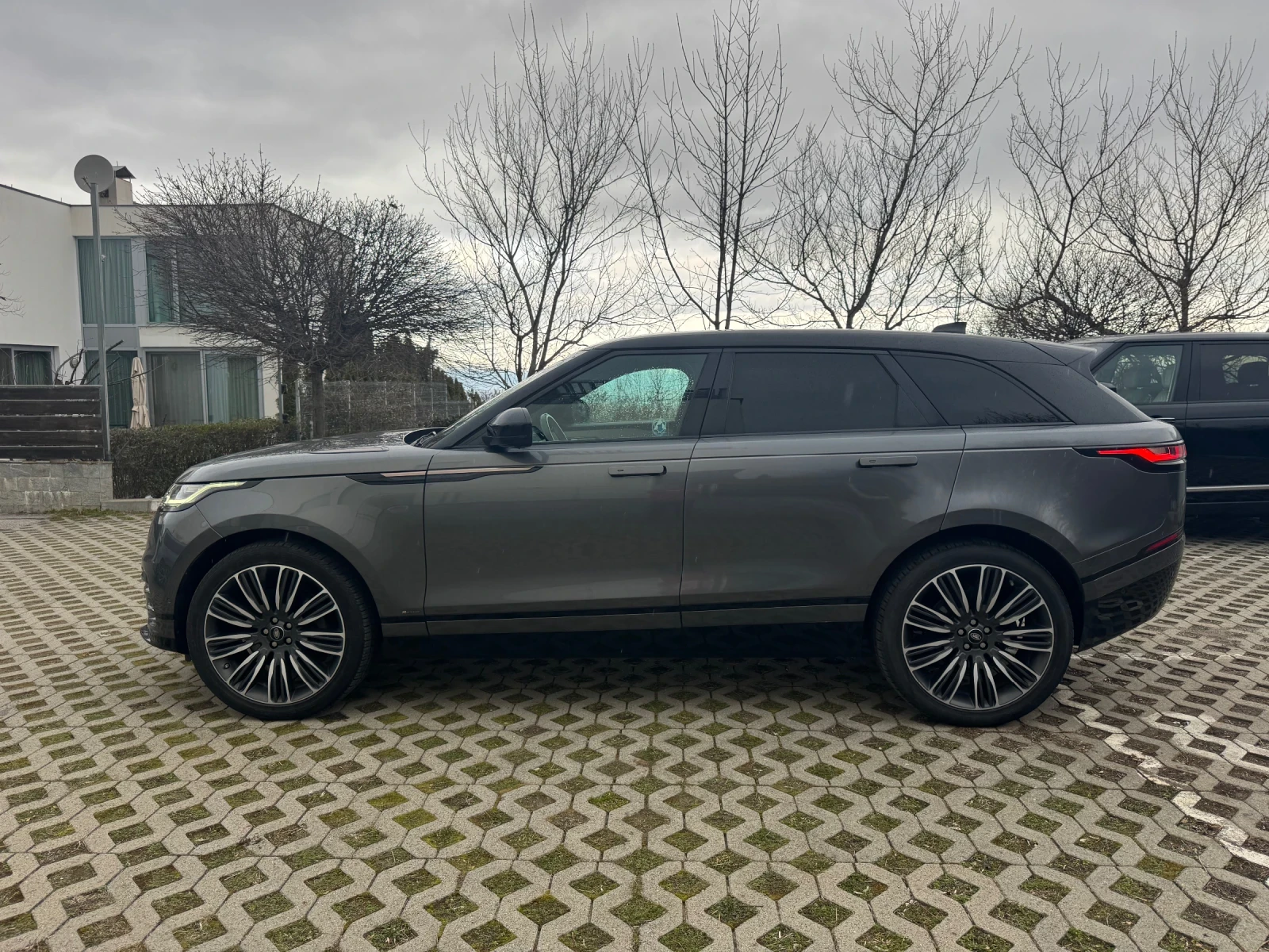 Land Rover Range Rover Velar R Dynamic FIRST EDITION HSE P380 Laser/Air/Head, снимка 2 - Автомобили и джипове - 53937498