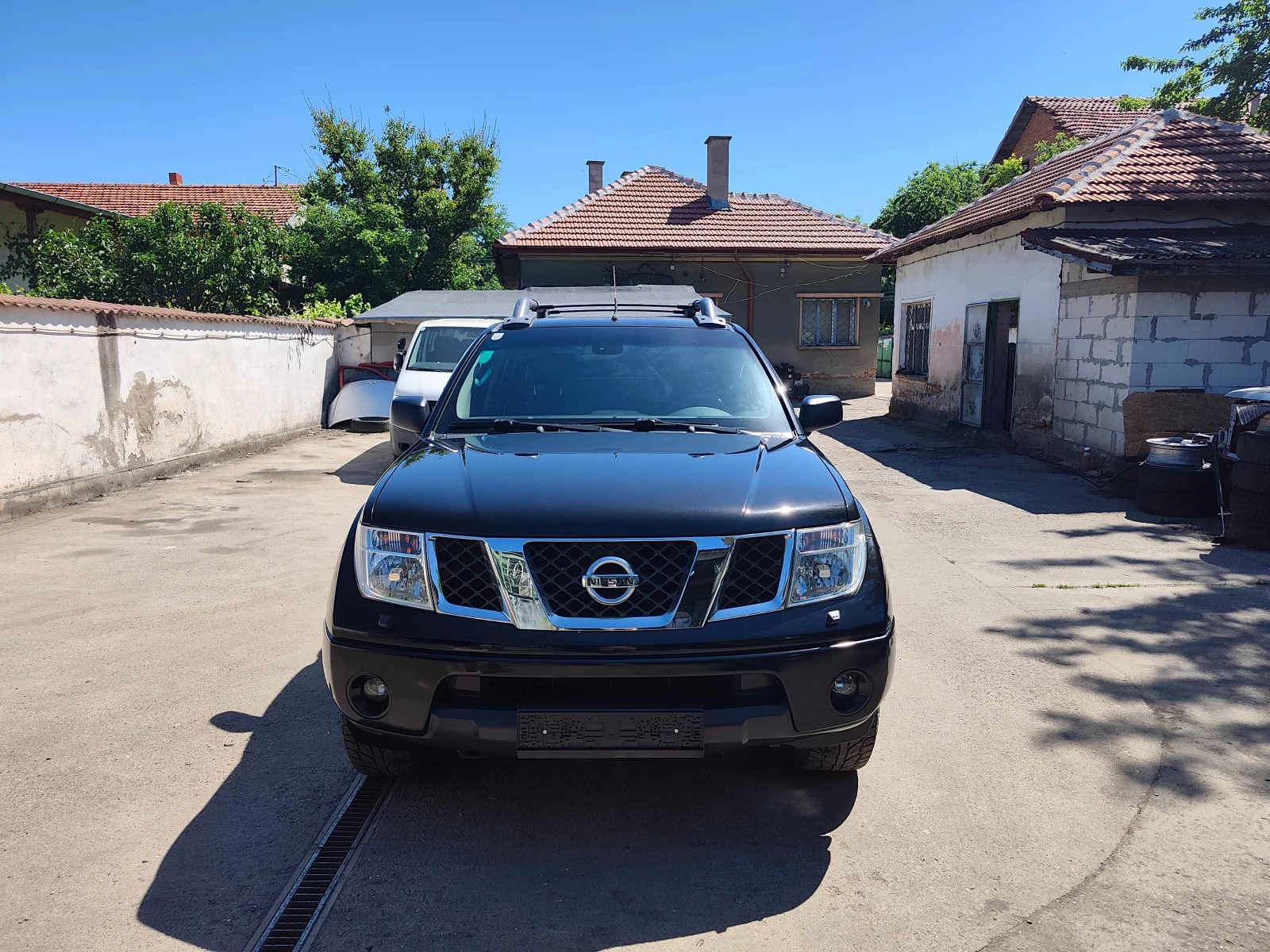 Nissan Navara 2.5TD HARDTOP, снимка 9 - Автомобили и джипове - 54698979