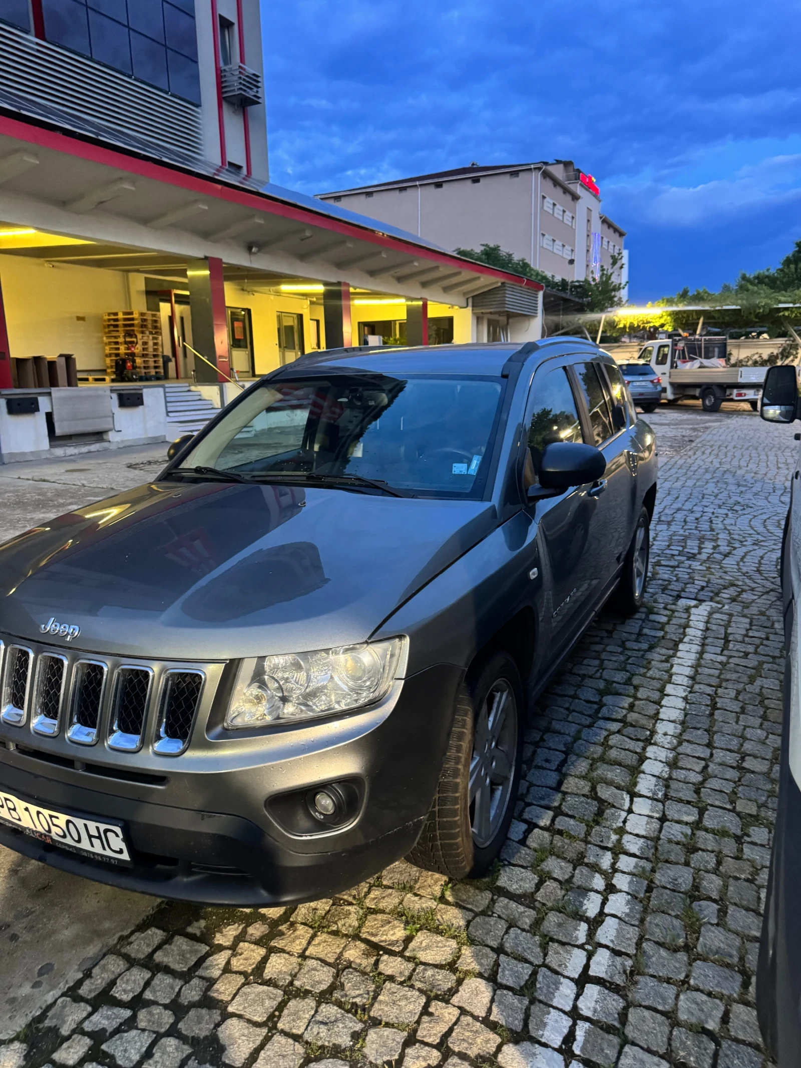 Jeep Compass 2.2 кожа , навигация, снимка 2 - Автомобили и джипове - 54742993