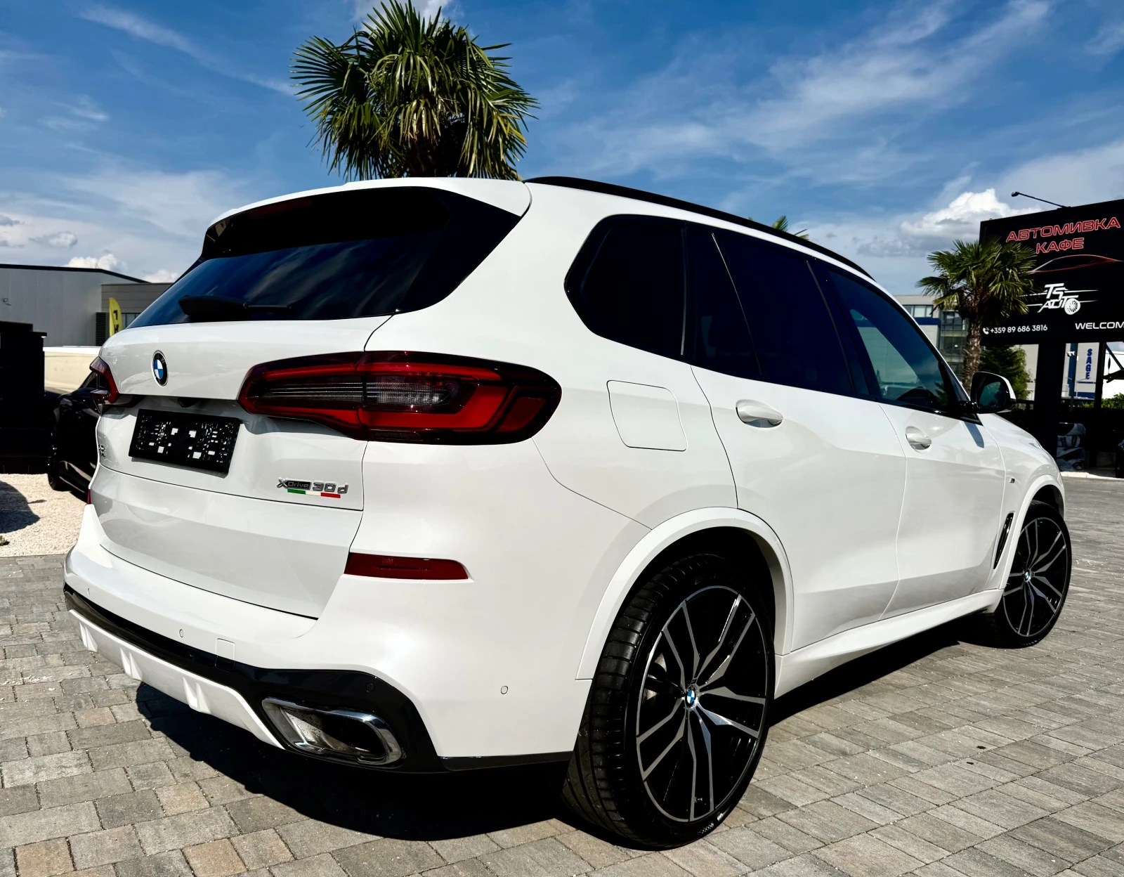BMW X5 3.0D* M-PAKET SWAROVSKI FULL MAX, снимка 4 - Автомобили и джипове - 54823494
