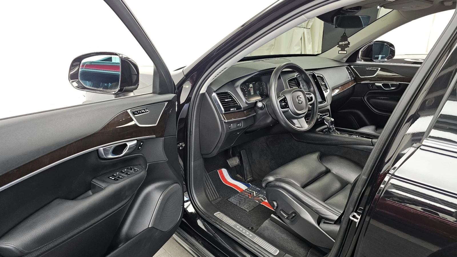 Volvo Xc90 T6* Momentum* Navi* Camera* Pano* HeadUp, снимка 7 - Автомобили и джипове - 55252021