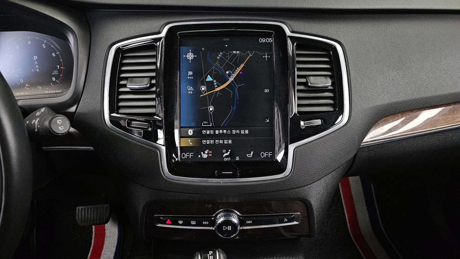 Volvo Xc90 T6* Momentum* Navi* Camera* Pano* HeadUp, снимка 11 - Автомобили и джипове - 55252021