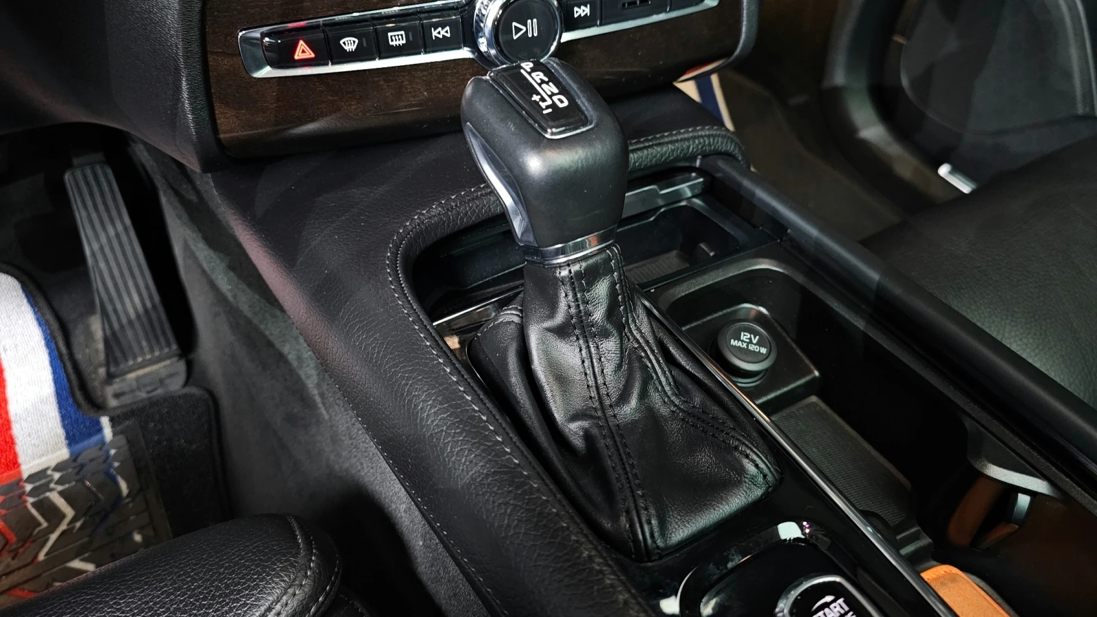 Volvo Xc90 T6* Momentum* Navi* Camera* Pano* HeadUp, снимка 6 - Автомобили и джипове - 55252021