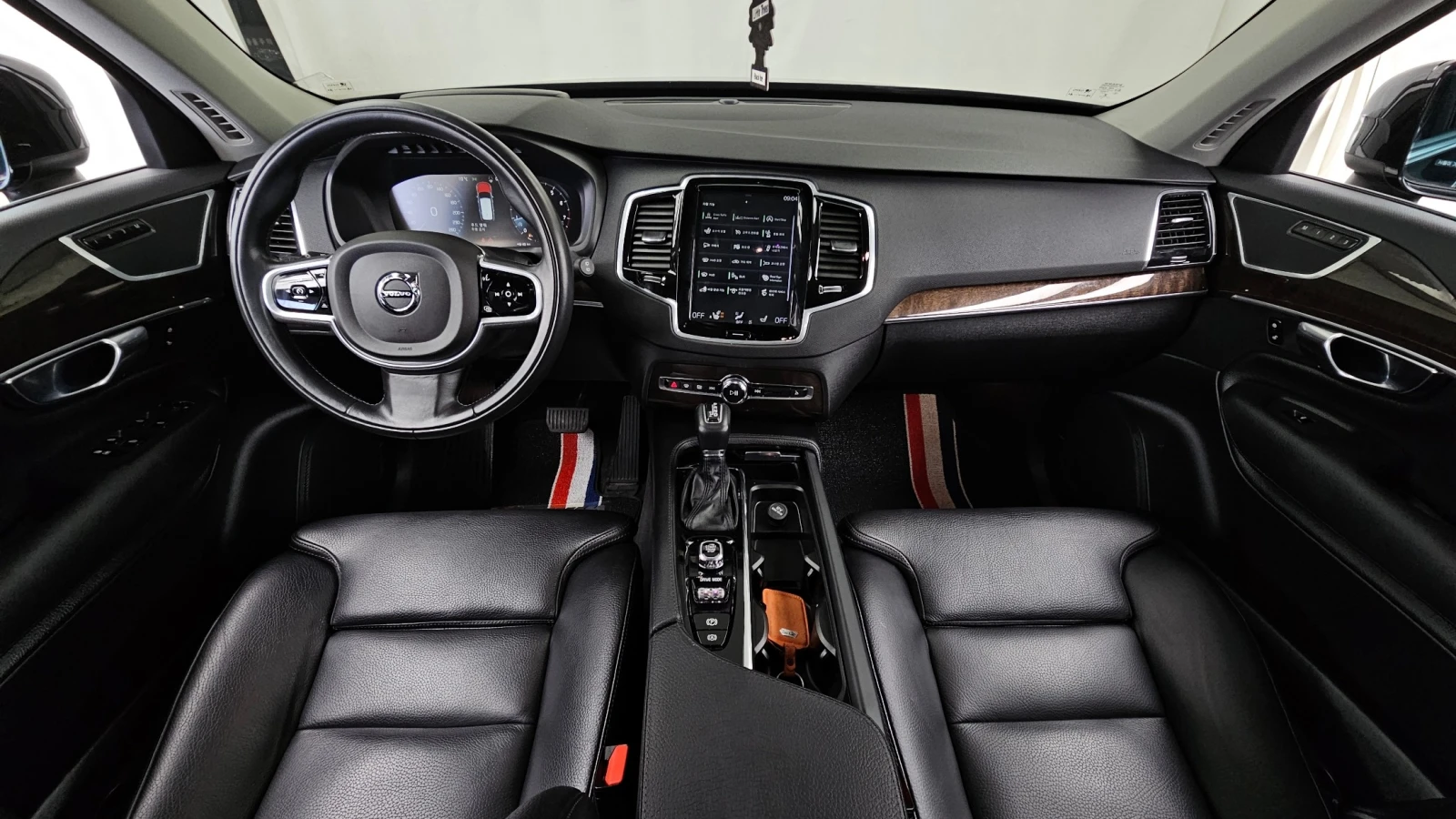 Volvo Xc90 T6* Momentum* Navi* Camera* Pano* HeadUp, снимка 4 - Автомобили и джипове - 55252021