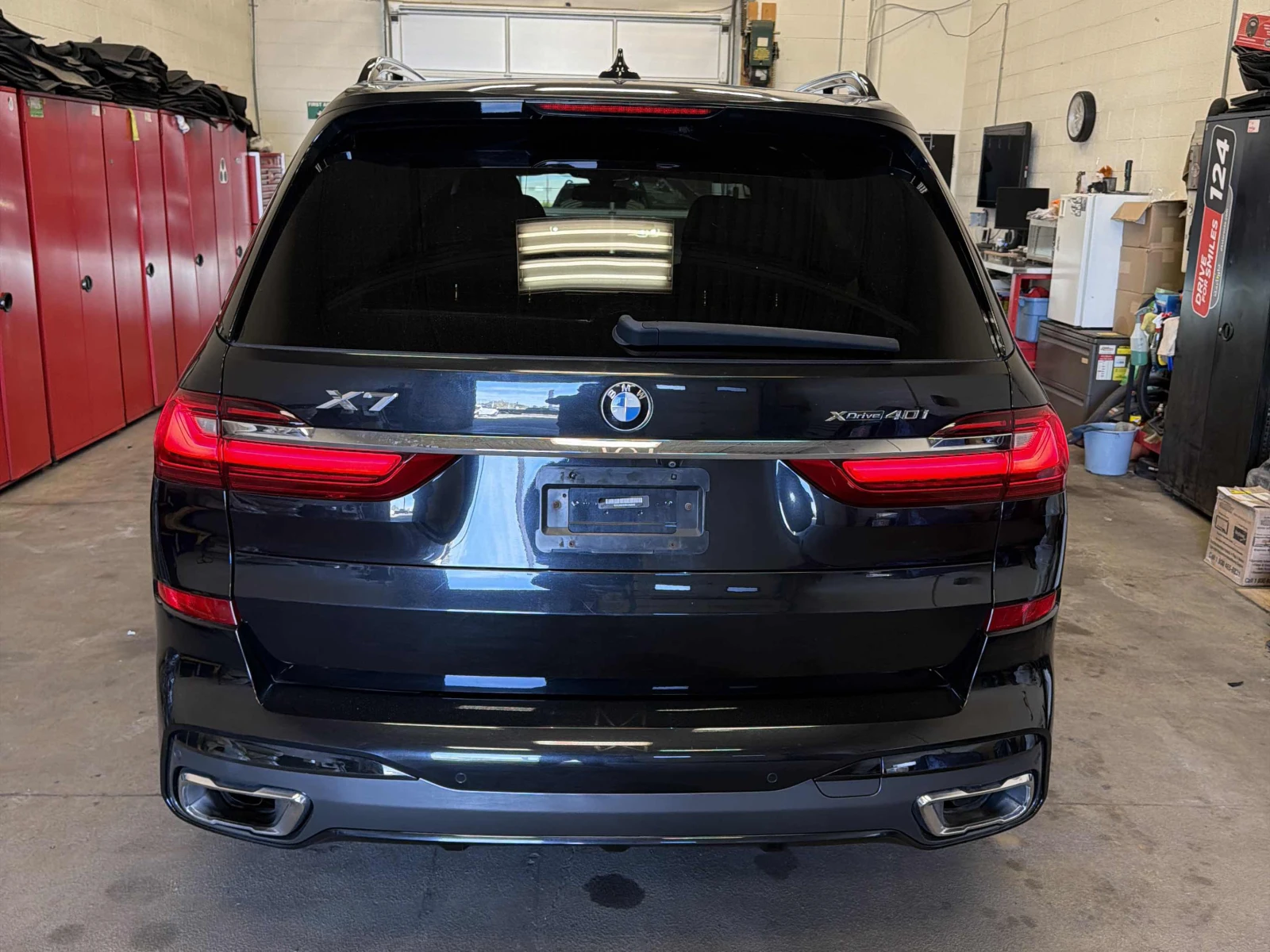 BMW X7 xDrive40i / АВТОКРЕДИТ, снимка 4 - Автомобили и джипове - 56228052