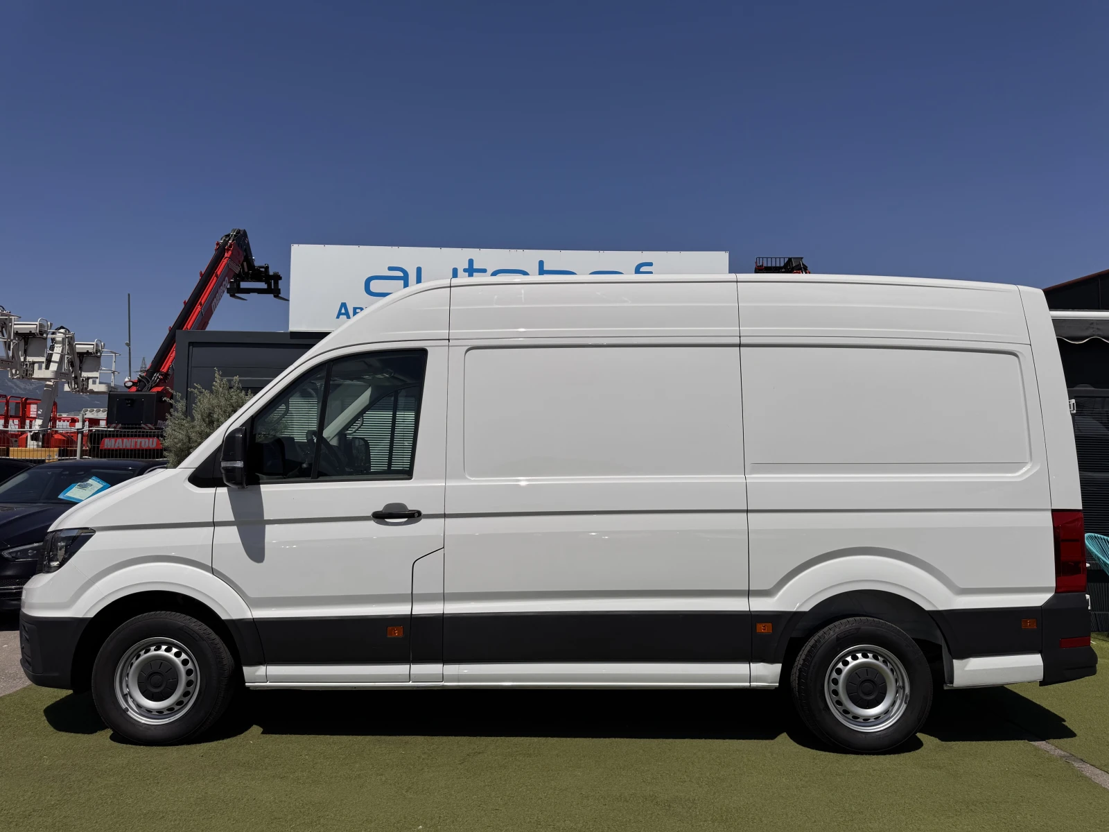 VW Crafter Business/2.0TDI/140K.C./6MT/L3H2/14.4m?, снимка 2 - Бусове и автобуси - 55091717