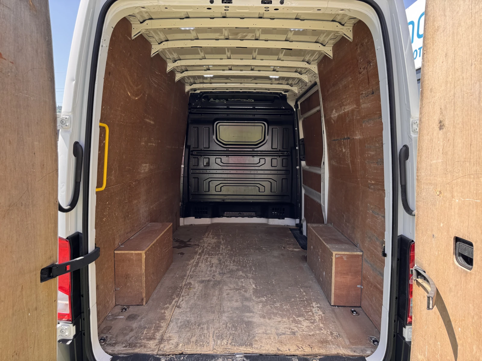 VW Crafter Business/2.0TDI/140K.C./6MT/L3H2/14.4m?, снимка 16 - Бусове и автобуси - 55091717