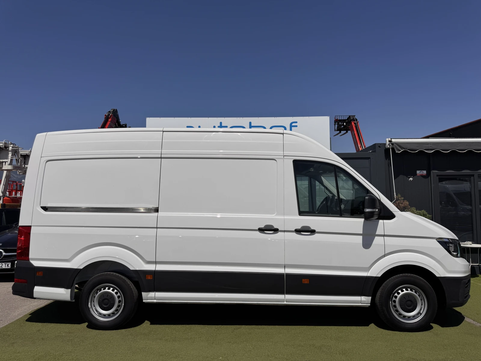 VW Crafter Business/2.0TDI/140K.C./6MT/L3H2/14.4m?, снимка 5 - Бусове и автобуси - 55091717
