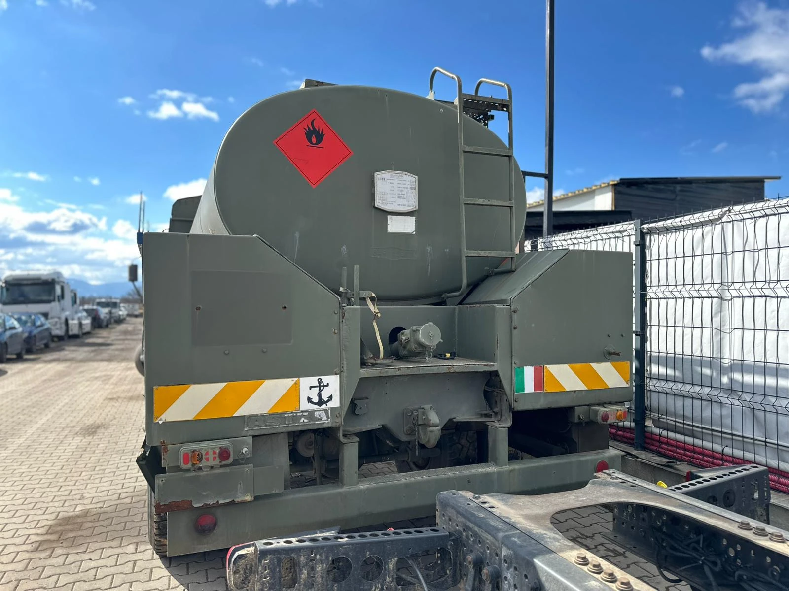 Iveco Daily / 4X4 / 16000 KM / БЕЗ РЪЖДА / - изображение 4