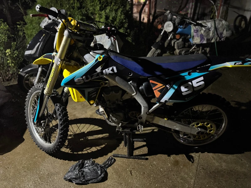 Suzuki Rmz