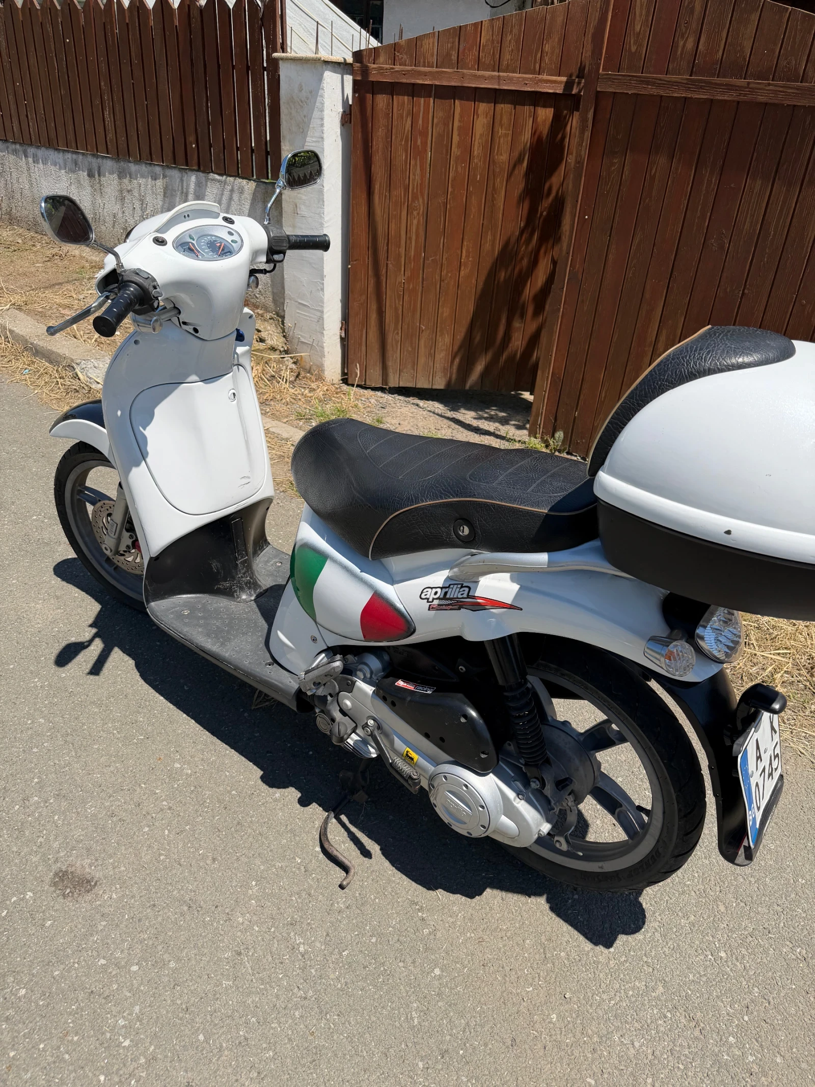 Aprilia Scarabeo 125, снимка 3 - Мотоциклети и мототехника - 55190903