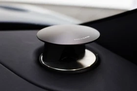 Aston Martin Други DB11 COUPE, снимка 15