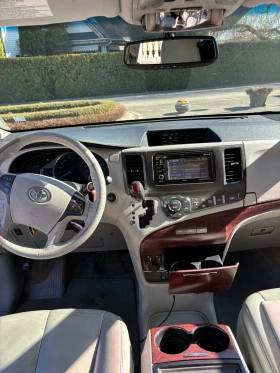Toyota Sienna, снимка 16