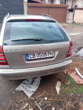 Mercedes-Benz 220 Комби, снимка 4