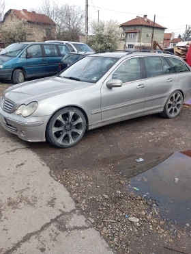 Mercedes-Benz 220 Комби, снимка 2