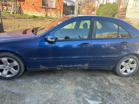 Mercedes-Benz C 200, снимка 9