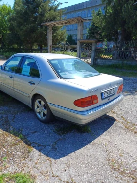 Mercedes-Benz E 200, снимка 3