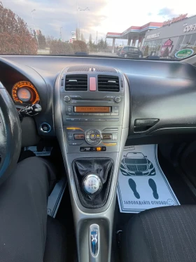 Toyota Auris 1.6i бензин , ксенон , безключово палене, снимка 10