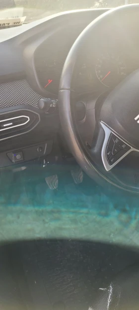 Dacia Sandero  | Mobile.bg    9