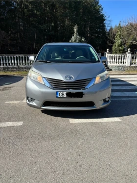Toyota Sienna 