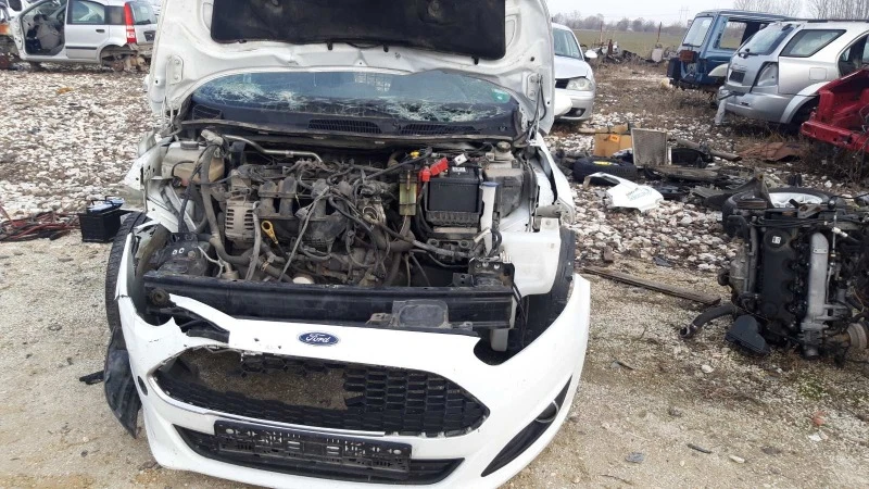 Ford Fiesta 1.4i, снимка 2 - Автомобили и джипове - 46560711