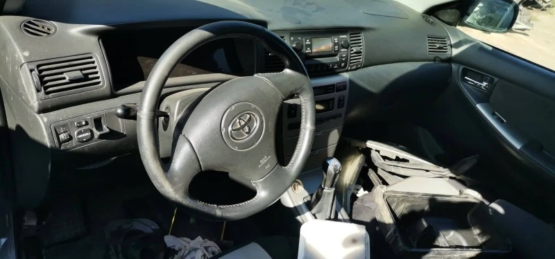 Toyota Corolla 2.0, снимка 3 - Автомобили и джипове - 42791597