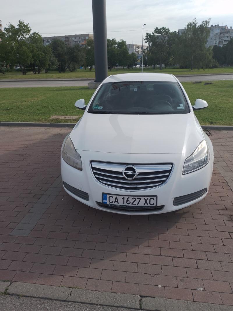 Opel Insignia, снимка 1 - Автомобили и джипове - 46079683