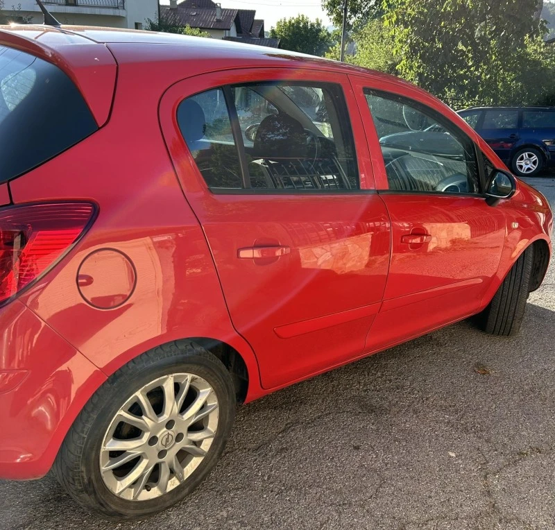 Opel Corsa, снимка 3 - Автомобили и джипове - 46632420