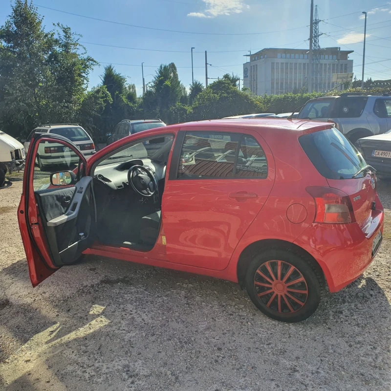 Toyota Yaris 1.3, снимка 3 - Автомобили и джипове - 47623808