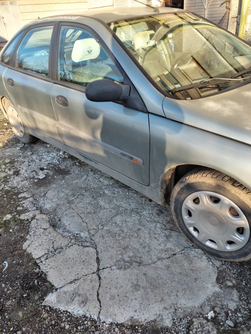 Renault Laguna, снимка 2 - Автомобили и джипове - 48553829