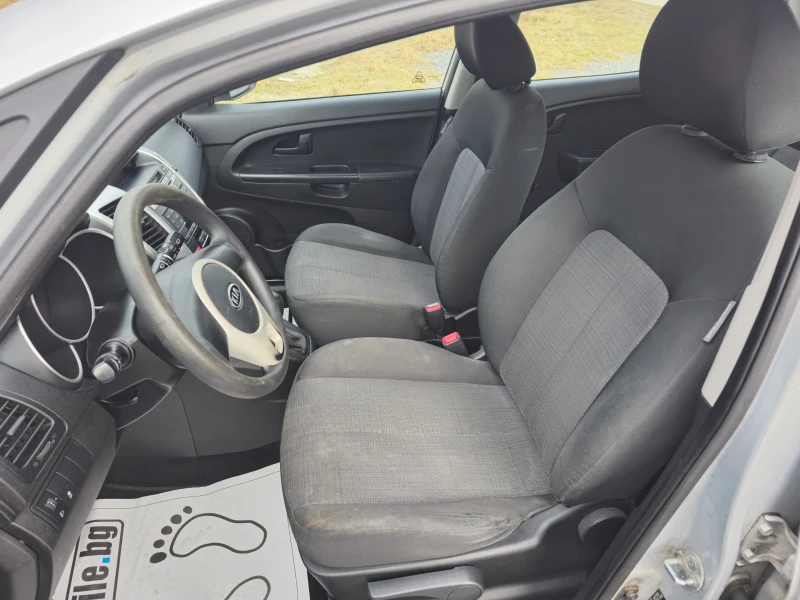 Kia Venga 1.4бензин Euro5A, снимка 12 - Автомобили и джипове - 49144215