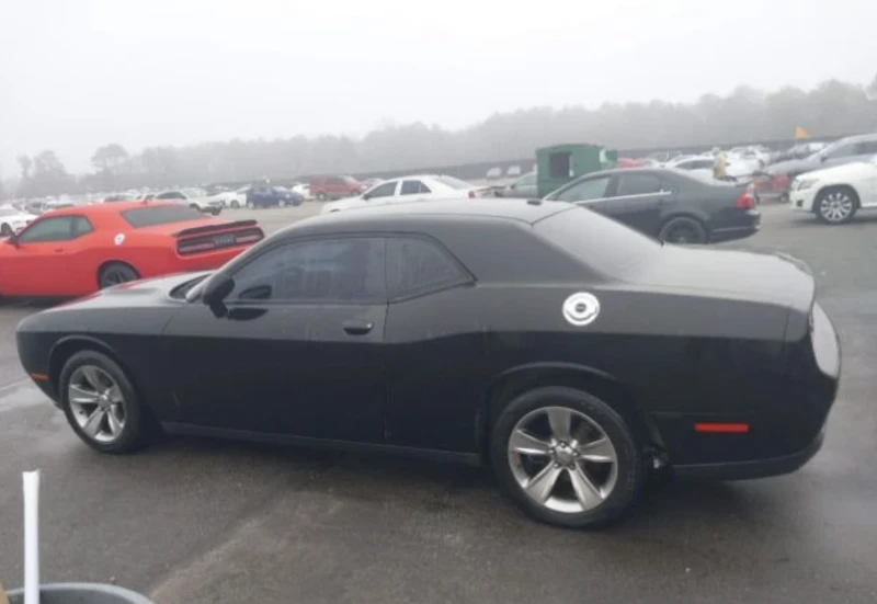 Dodge Challenger SXT, снимка 7 - Автомобили и джипове - 49272695