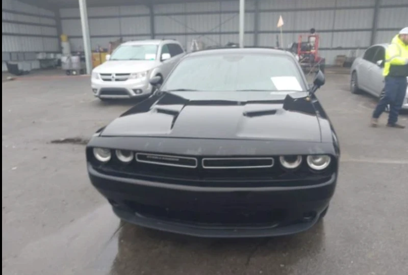 Dodge Challenger SXT, снимка 3 - Автомобили и джипове - 49272695