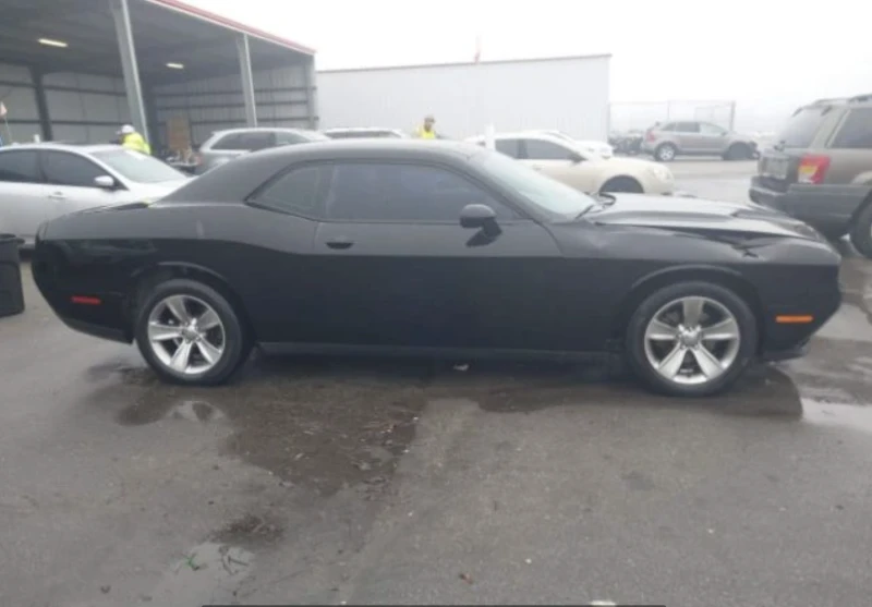 Dodge Challenger SXT, снимка 6 - Автомобили и джипове - 49272695