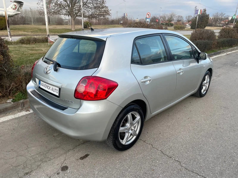 Toyota Auris 1.6i бензин , ксенон , безключово палене, снимка 5 - Автомобили и джипове - 49535414