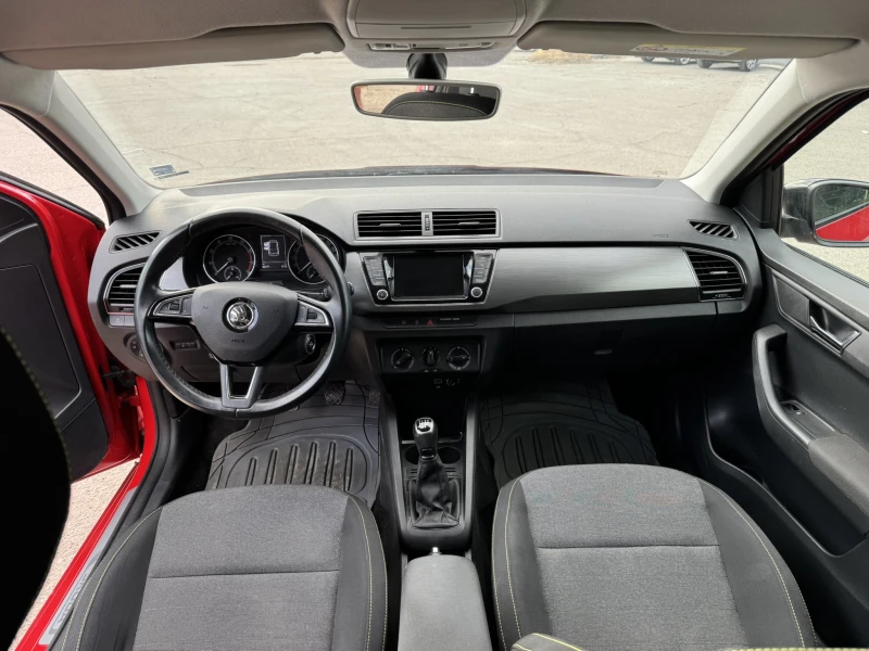 Skoda Fabia, снимка 15 - Автомобили и джипове - 51928657