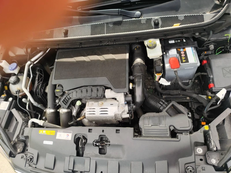 Peugeot 308 1.2 бензин GT 130 коня турбо, снимка 12 - Автомобили и джипове - 51812568